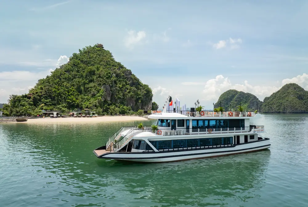 Aerial view of the Cozy Bay Premium cruise with rooftop Jacuzzi and sundeck