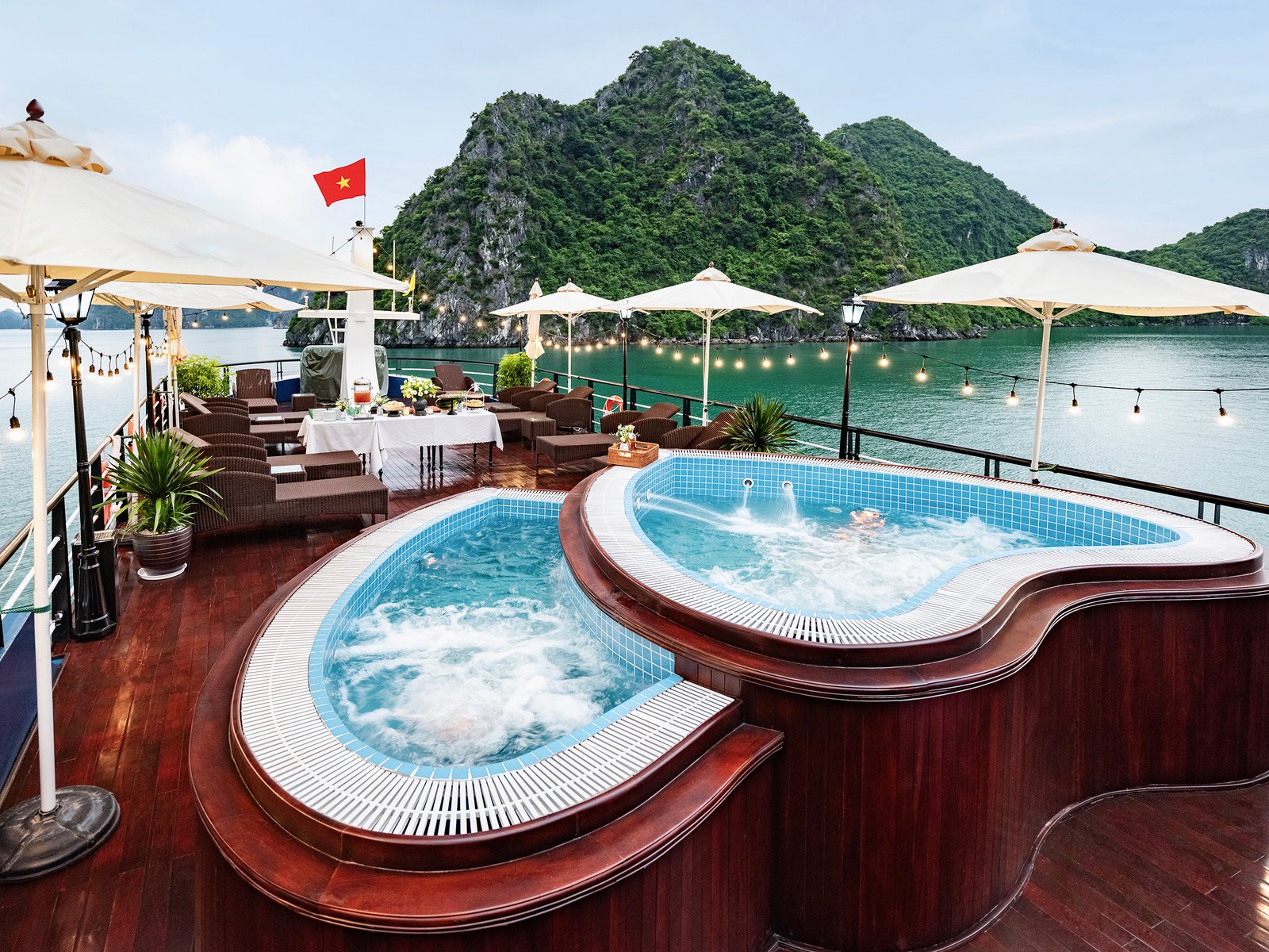 Sea Lion Sunset Day Cruise on Halong Bay
