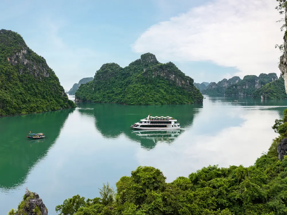 Rooftop Jacuzzi on the Sea Lion VIP with Halong Bay mountain views