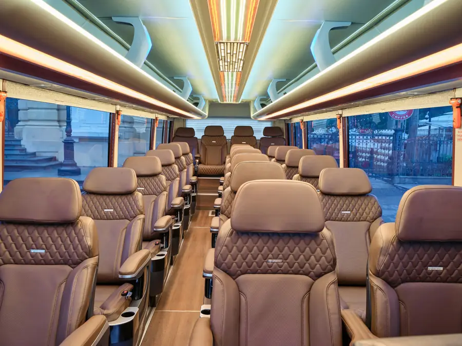 Limousine Thaco premium leather seats with footrests