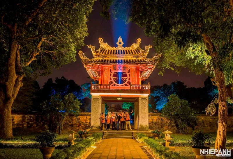 Temple of Literature night light experience
