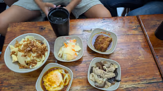 Hanoi street food and Train Street tour highlight