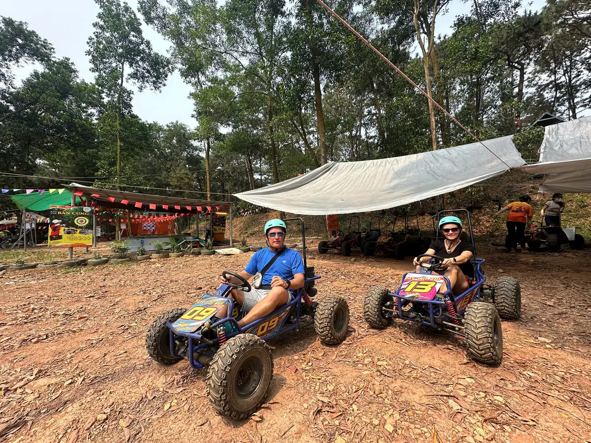 Aventura de quad todoterreno y kayak cerca de Hanoi