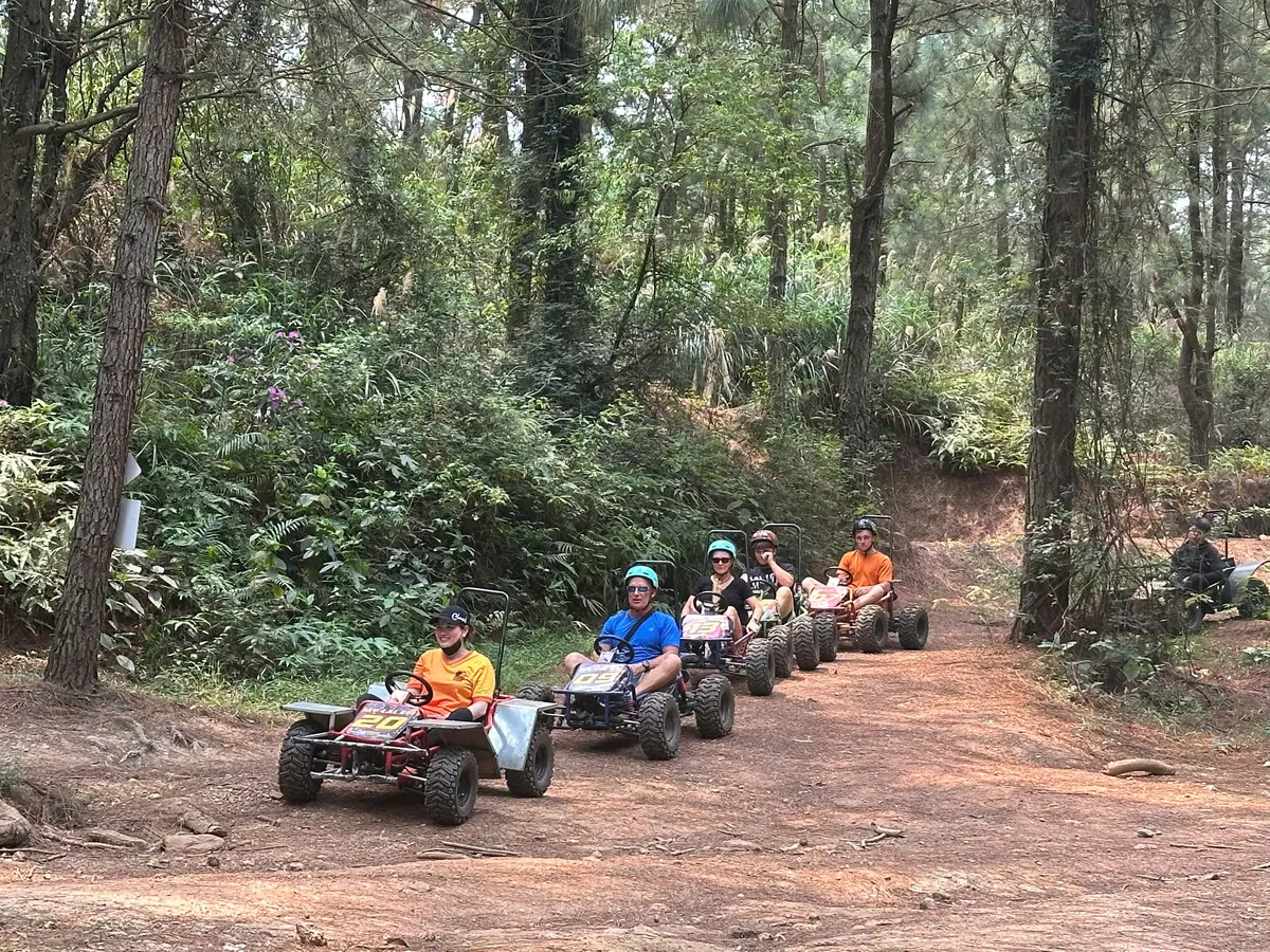 Aventura de quad todoterreno y kayak cerca de Hanoi