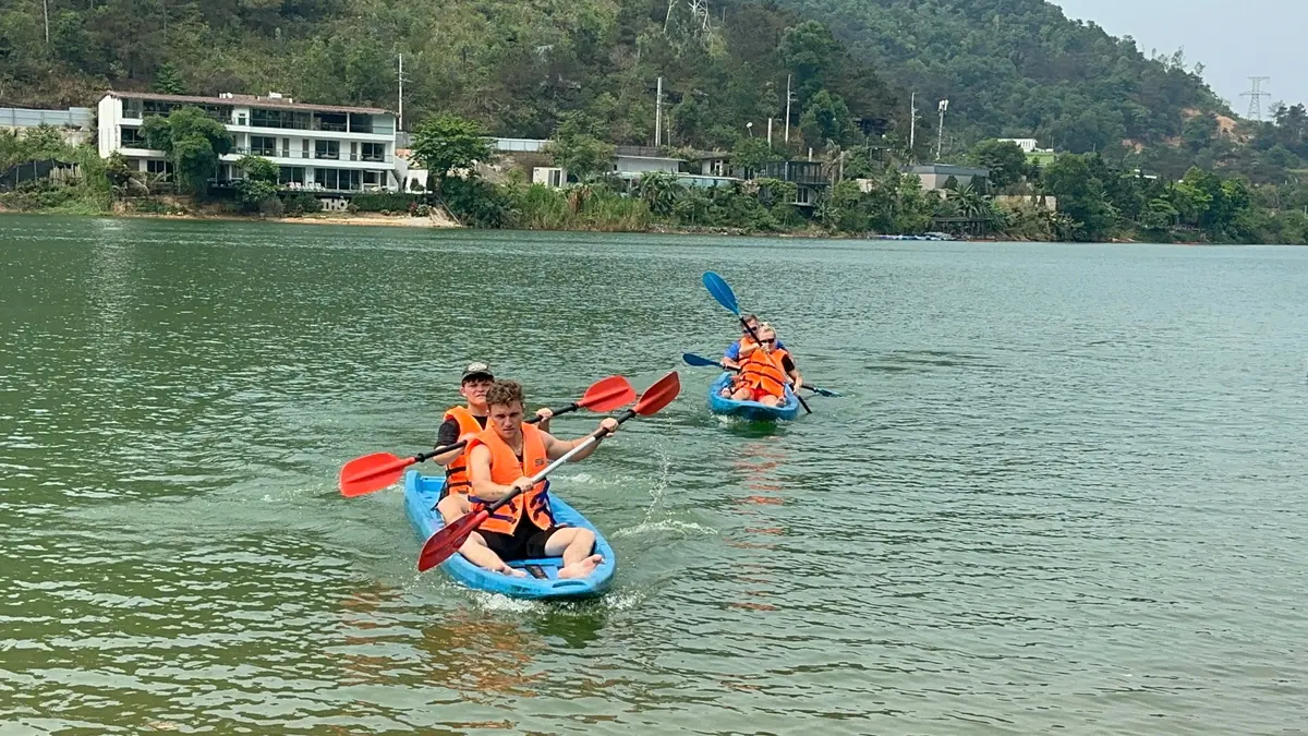 Aventura de quad todoterreno y kayak cerca de Hanoi